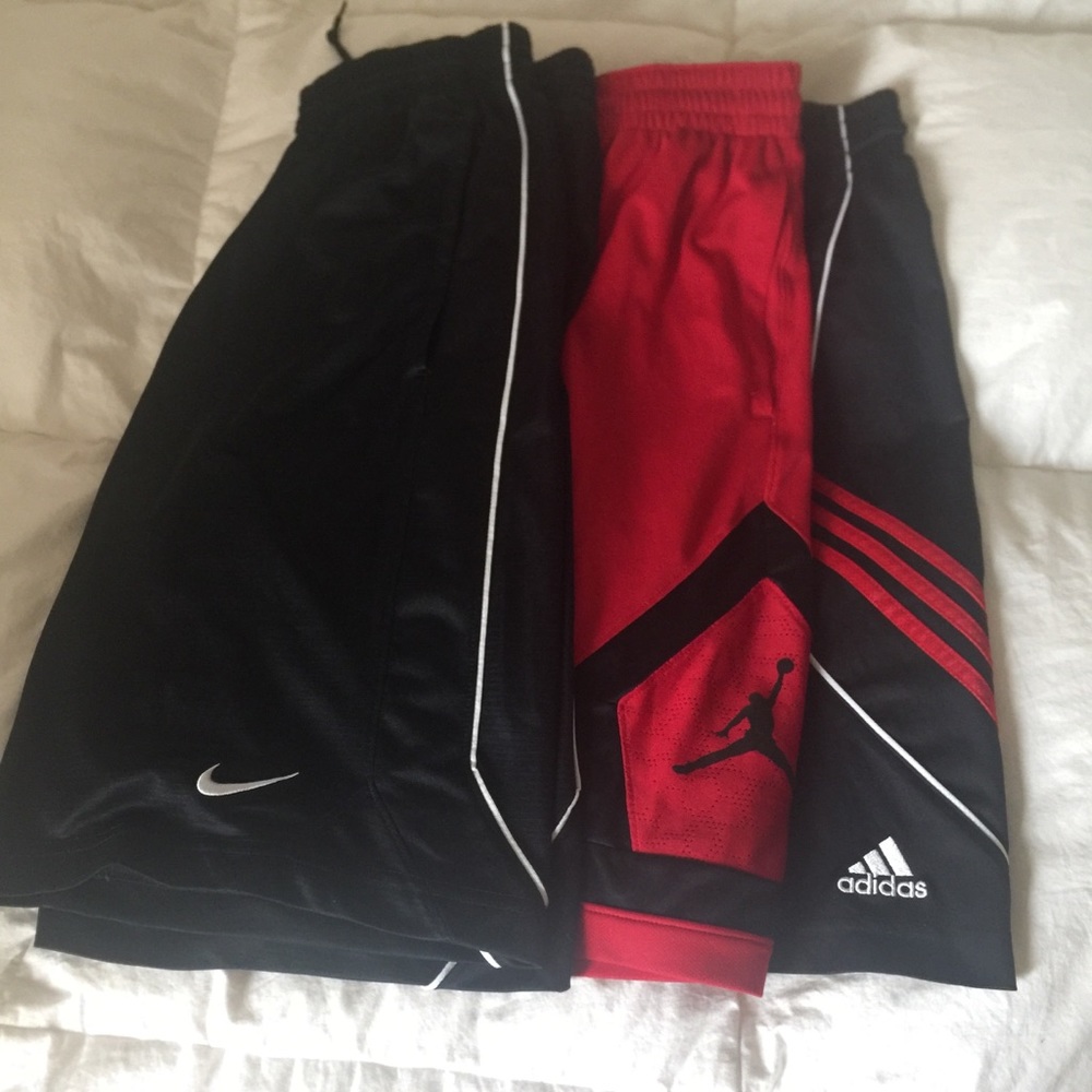 Men’s small athletic lot